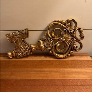 Vintage Syroco Wood Skelton Key Gold Wall Hanging